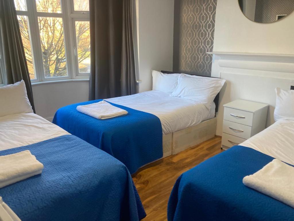 Twin Towerd Hotel London Kültér fotó